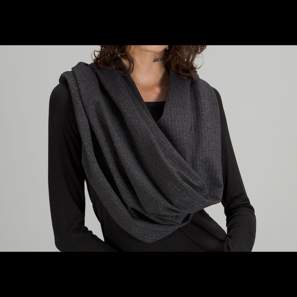 Lululemon snap scarf new no tags pale pink and grey really cute. have too many